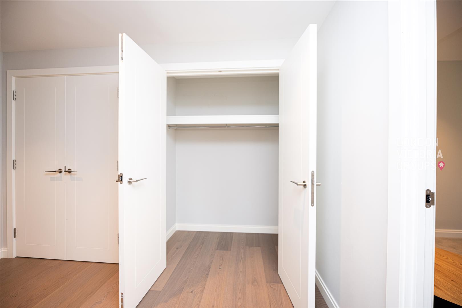 281 Kennington Lane, London